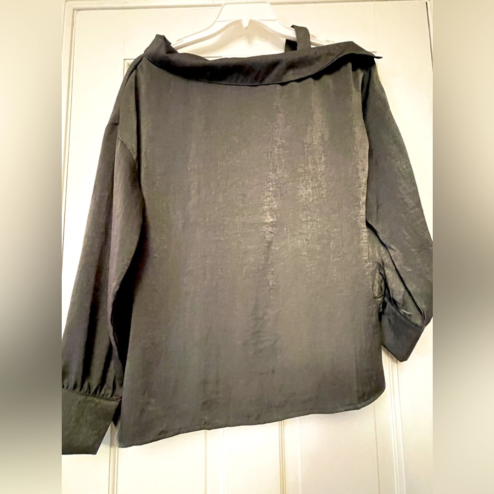 Entro Iridescent Charcoal Gray Off Shoulder Blouse